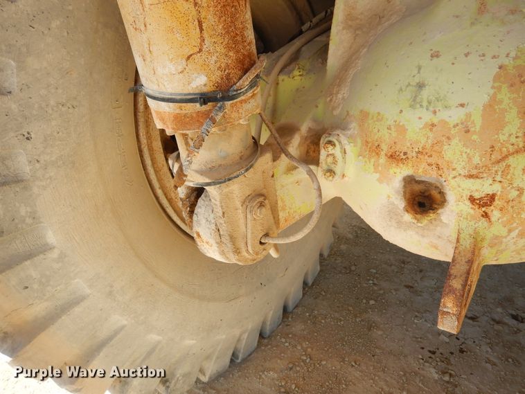 image for item DJ0811 1982 Euclid 304LD  haul truck