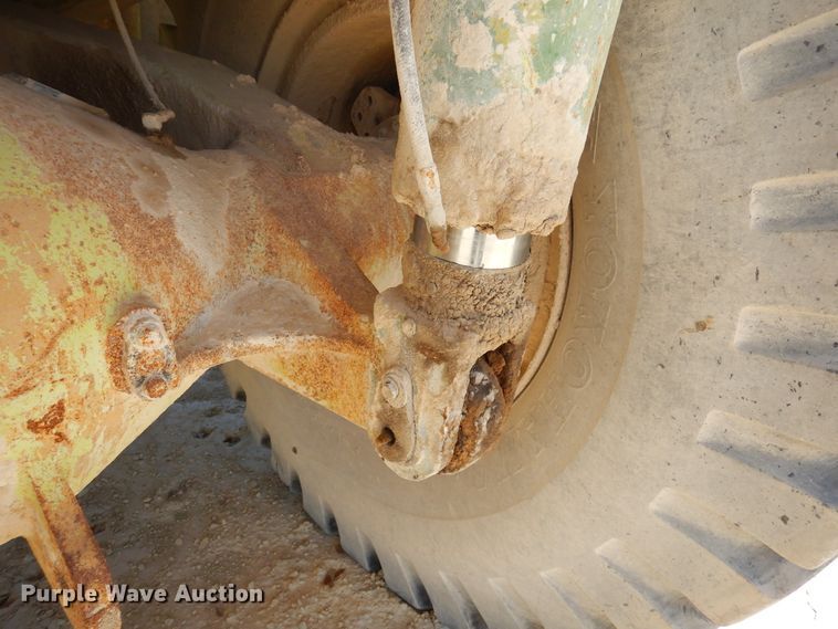 image for item DJ0811 1982 Euclid 304LD  haul truck