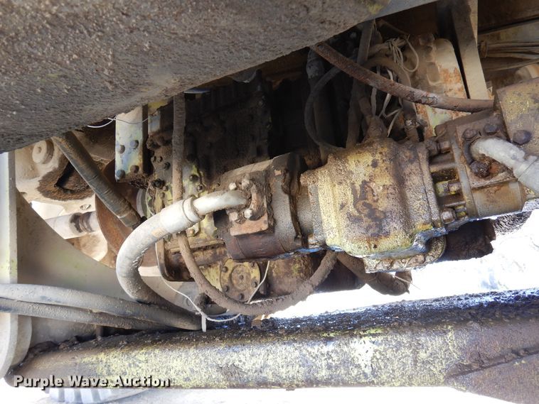 image for item DJ0811 1982 Euclid 304LD  haul truck