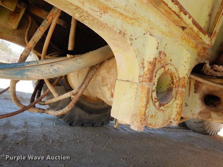 image for item DJ0811 1982 Euclid 304LD  haul truck