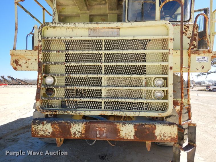 image for item DJ0811 1982 Euclid 304LD  haul truck