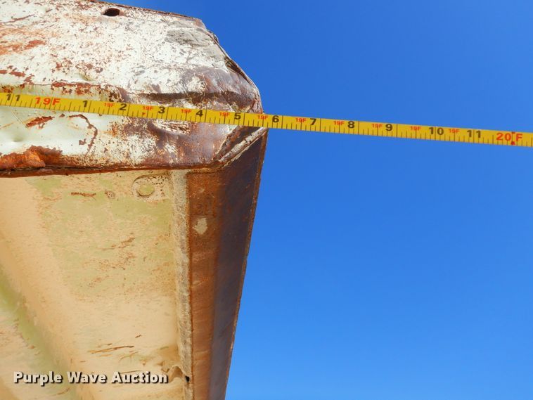 image for item DJ0811 1982 Euclid 304LD  haul truck