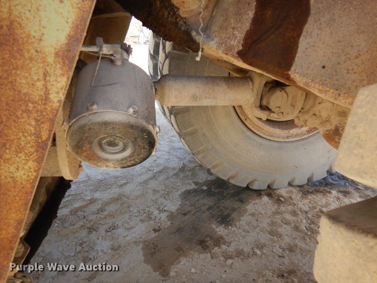 image for item DJ0812 1978 Euclid 302LD  haul truck