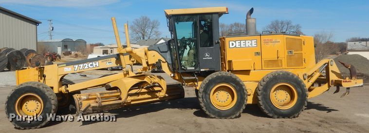 image for item DJ1277 2004 John Deere 772CH Series II  motor grader