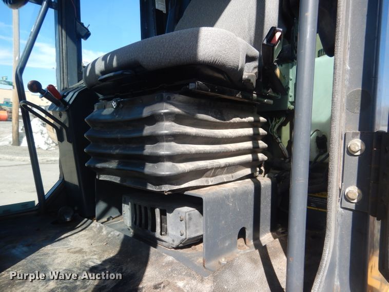 image for item DJ1277 2004 John Deere 772CH Series II  motor grader