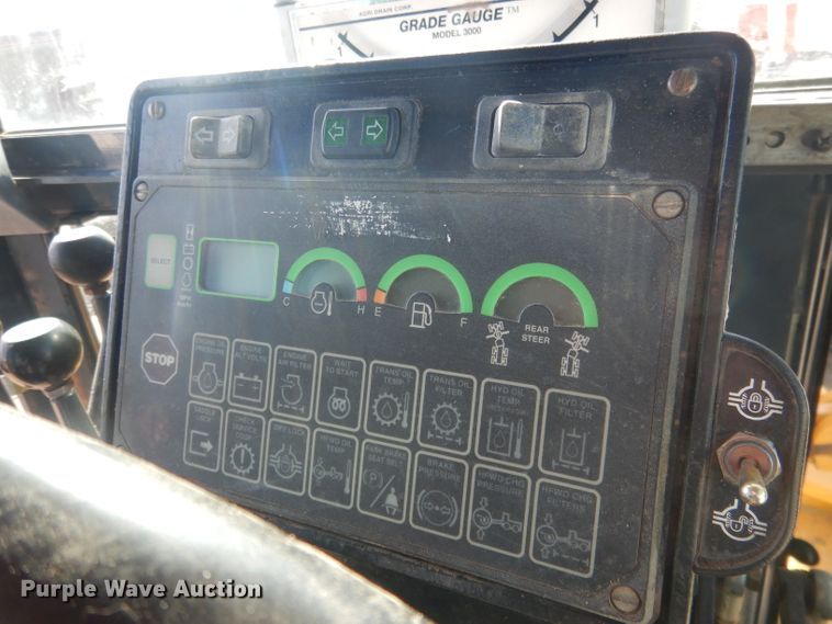 image for item DJ1277 2004 John Deere 772CH Series II  motor grader