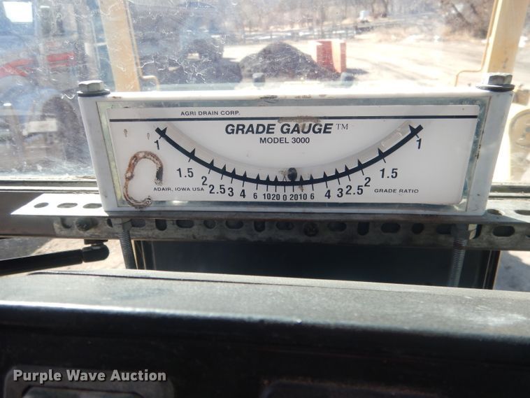 image for item DJ1277 2004 John Deere 772CH Series II  motor grader