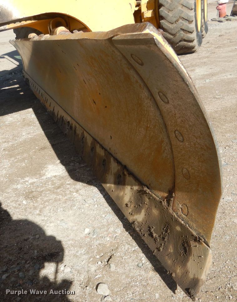 image for item DJ1277 2004 John Deere 772CH Series II  motor grader