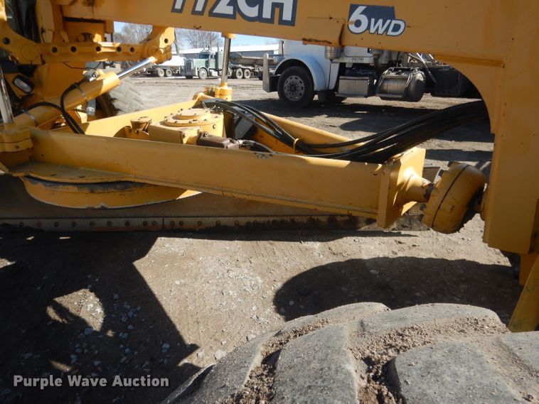 image for item DJ1277 2004 John Deere 772CH Series II  motor grader