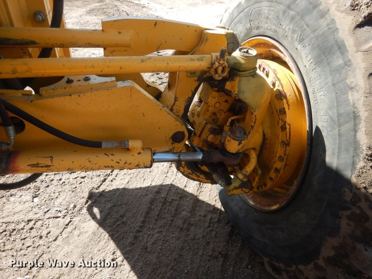 image for item DJ1277 2004 John Deere 772CH Series II  motor grader