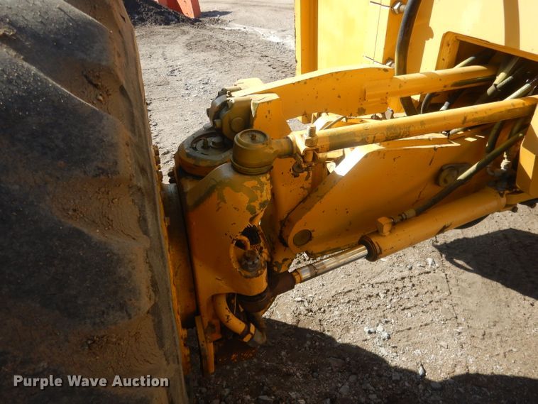 image for item DJ1277 2004 John Deere 772CH Series II  motor grader