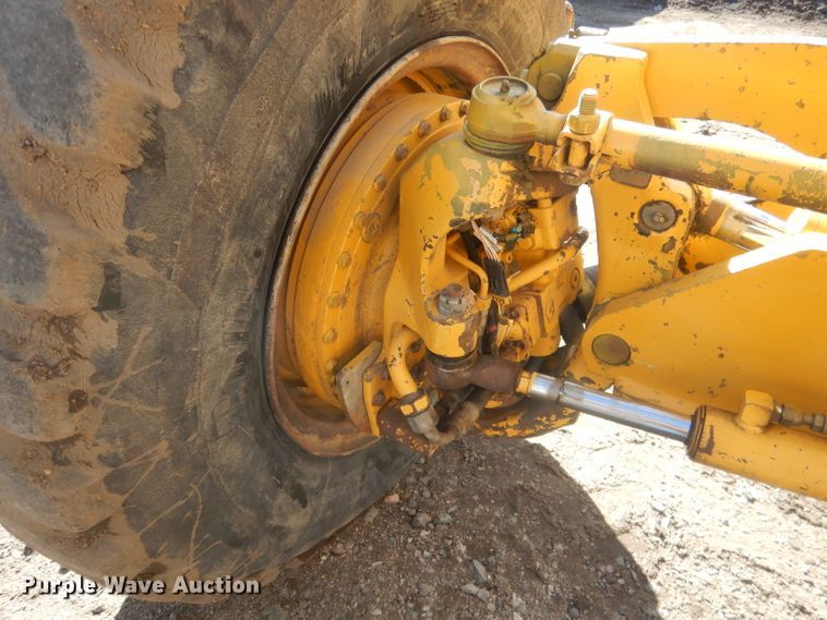 image for item DJ1277 2004 John Deere 772CH Series II  motor grader