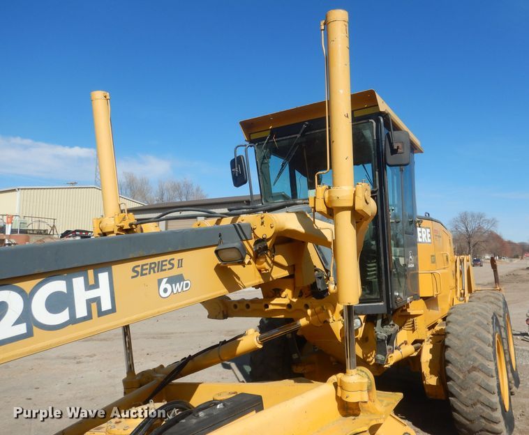 image for item DJ1277 2004 John Deere 772CH Series II  motor grader