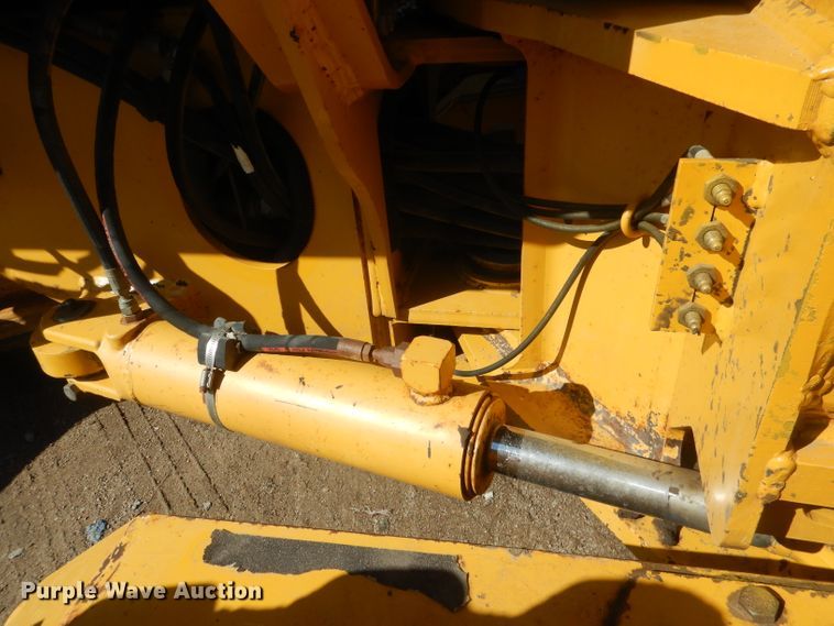 image for item DJ1277 2004 John Deere 772CH Series II  motor grader