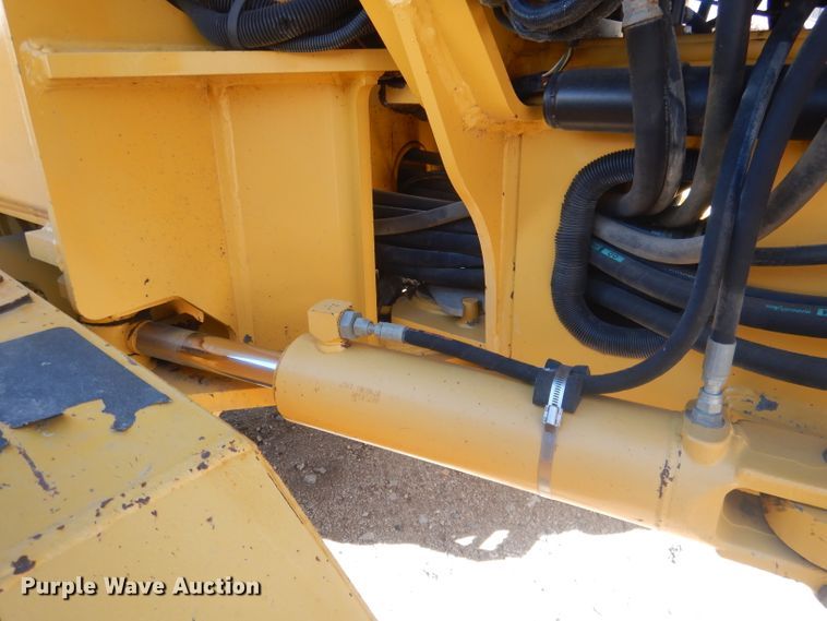 image for item DJ1277 2004 John Deere 772CH Series II  motor grader