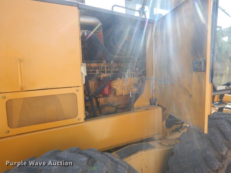 image for item DJ1277 2004 John Deere 772CH Series II  motor grader