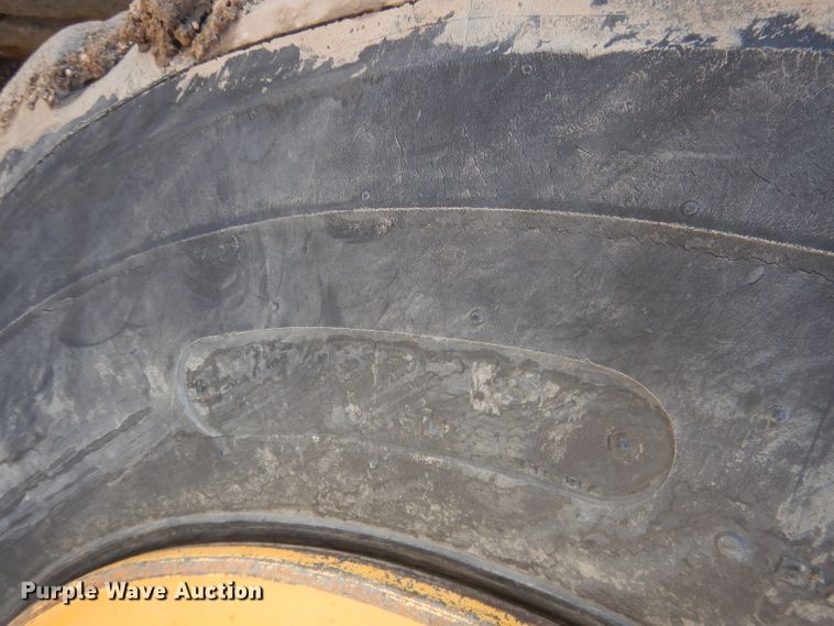 image for item DJ1277 2004 John Deere 772CH Series II  motor grader