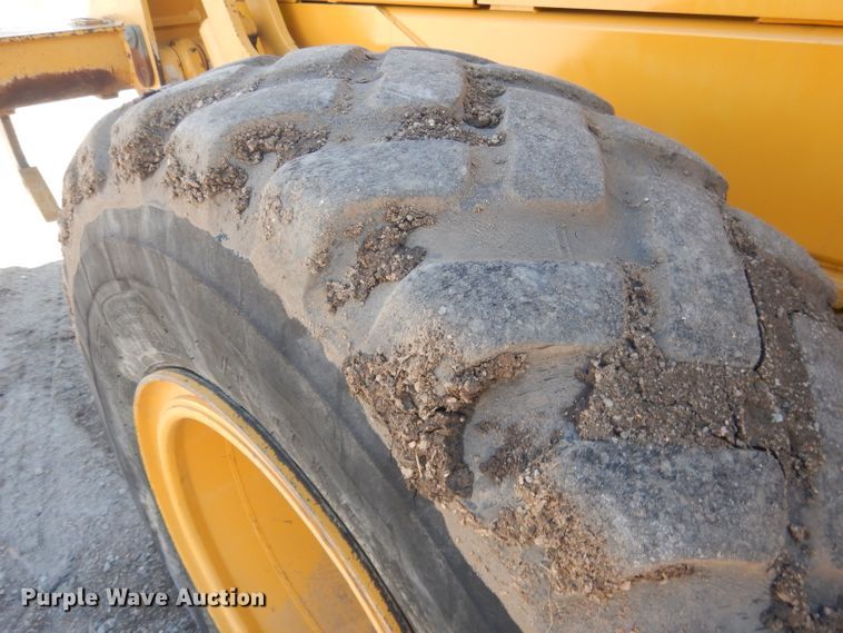 image for item DJ1277 2004 John Deere 772CH Series II  motor grader