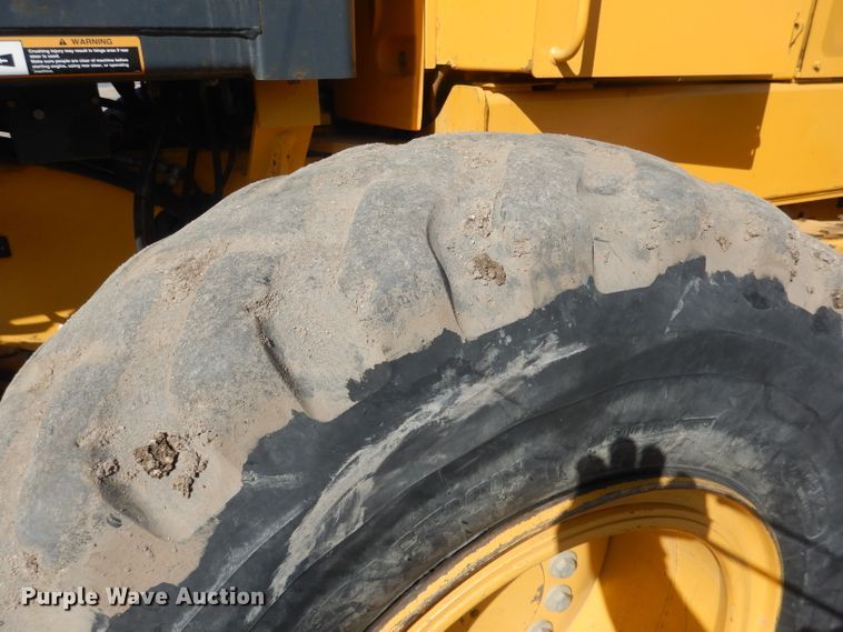 image for item DJ1277 2004 John Deere 772CH Series II  motor grader