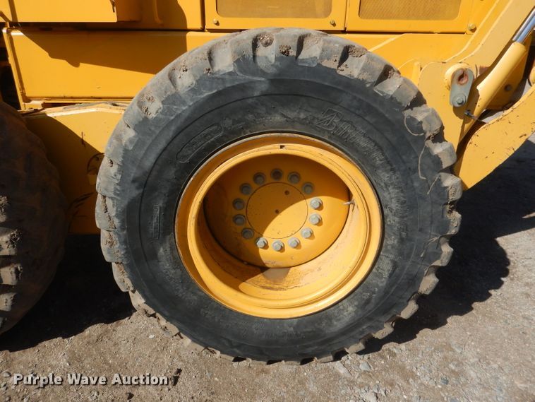 image for item DJ1277 2004 John Deere 772CH Series II  motor grader