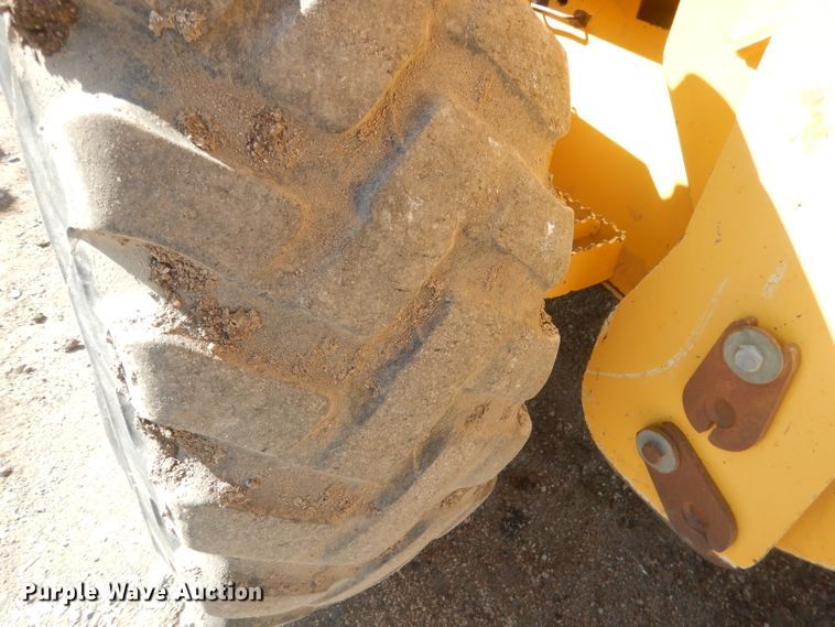 image for item DJ1277 2004 John Deere 772CH Series II  motor grader