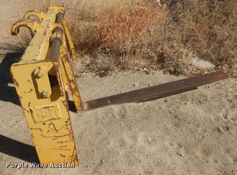 image for item DJ1278 Caterpillar 6' L forks