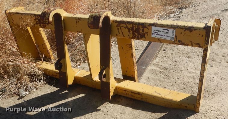 image for item DJ1278 Caterpillar 6' L forks
