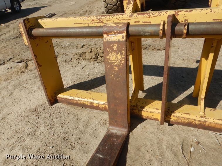 image for item DJ1278 Caterpillar 6' L forks