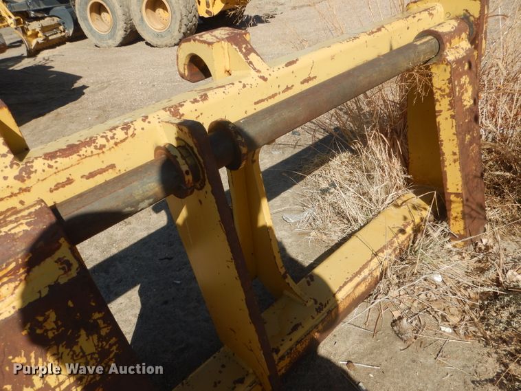 image for item DJ1278 Caterpillar 6' L forks