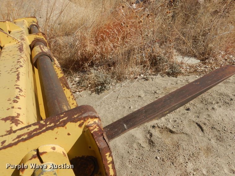 image for item DJ1278 Caterpillar 6' L forks