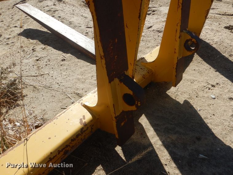 image for item DJ1278 Caterpillar 6' L forks