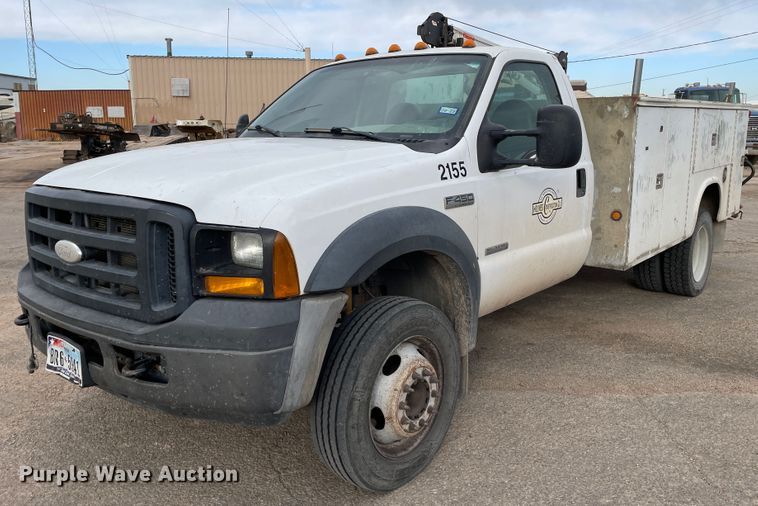 image for item DJ5025 2006 Ford F450 Super Duty XL  utility / service truck
