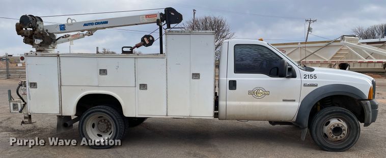 image for item DJ5025 2006 Ford F450 Super Duty XL  utility / service truck