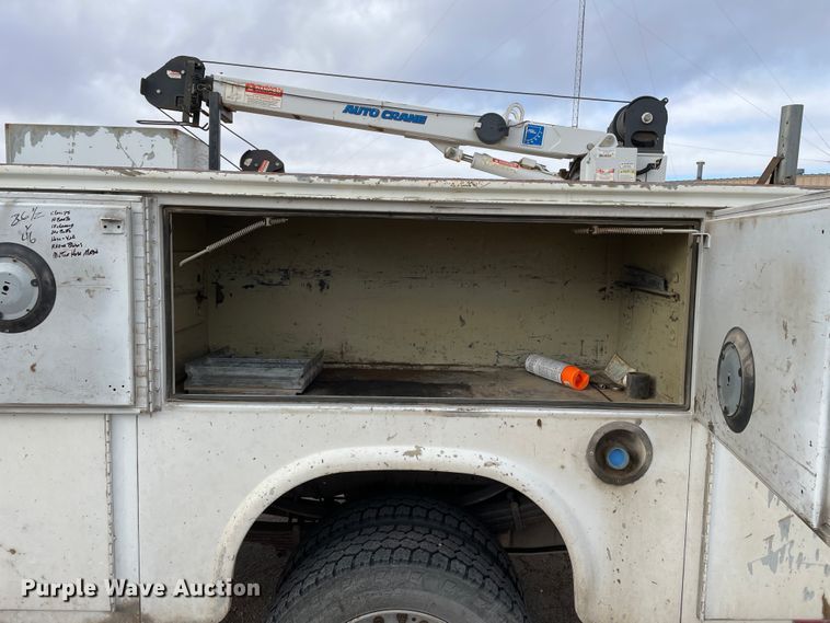 image for item DJ5025 2006 Ford F450 Super Duty XL  utility / service truck