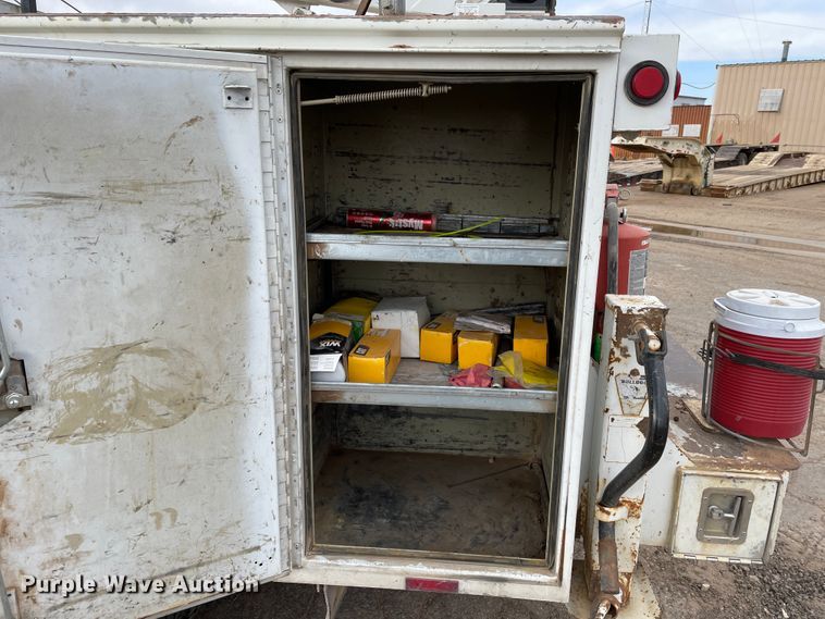 image for item DJ5025 2006 Ford F450 Super Duty XL  utility / service truck