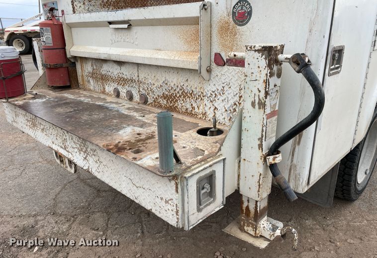 image for item DJ5025 2006 Ford F450 Super Duty XL  utility / service truck