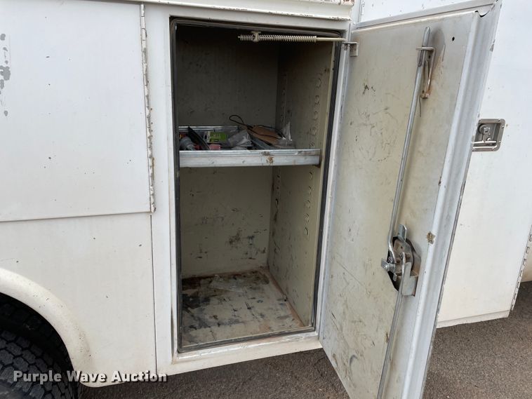 image for item DJ5025 2006 Ford F450 Super Duty XL  utility / service truck