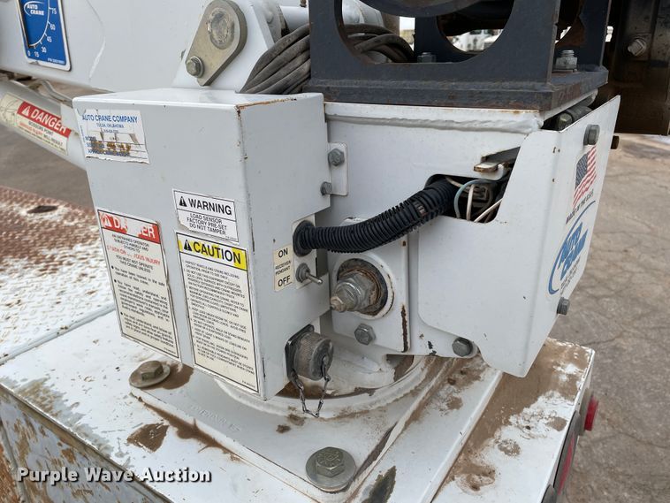 image for item DJ5025 2006 Ford F450 Super Duty XL  utility / service truck