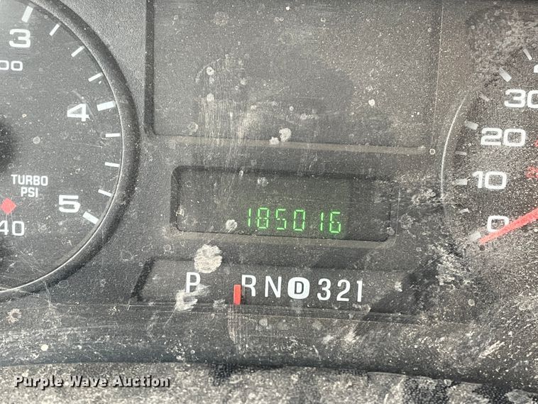 image for item DJ5025 2006 Ford F450 Super Duty XL  utility / service truck