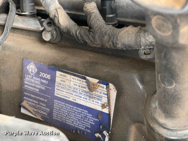 image for item DJ5025 2006 Ford F450 Super Duty XL  utility / service truck