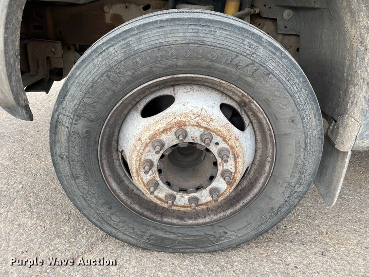 image for item DJ5025 2006 Ford F450 Super Duty XL  utility / service truck