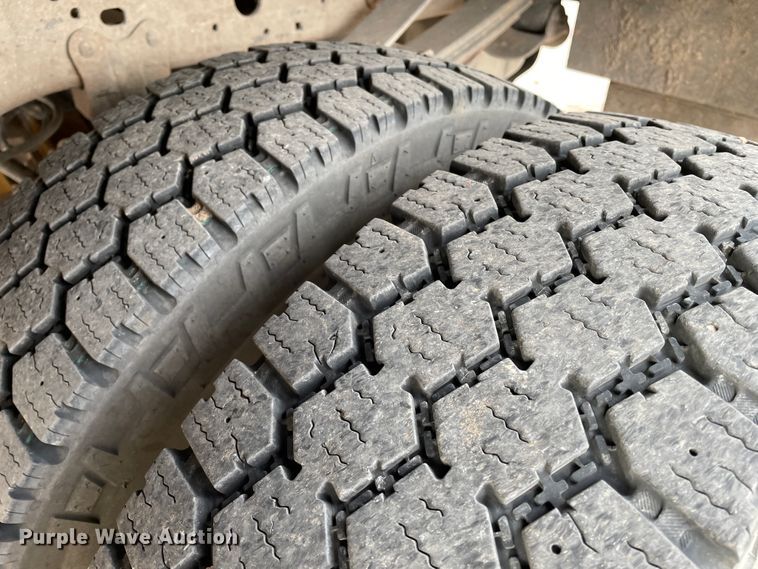 image for item DJ5025 2006 Ford F450 Super Duty XL  utility / service truck