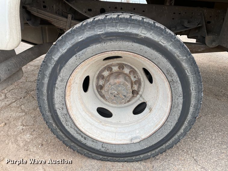 image for item DJ5025 2006 Ford F450 Super Duty XL  utility / service truck