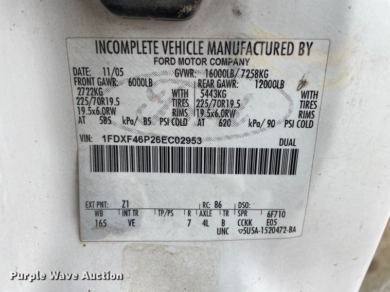 image for item DJ5025 2006 Ford F450 Super Duty XL  utility / service truck