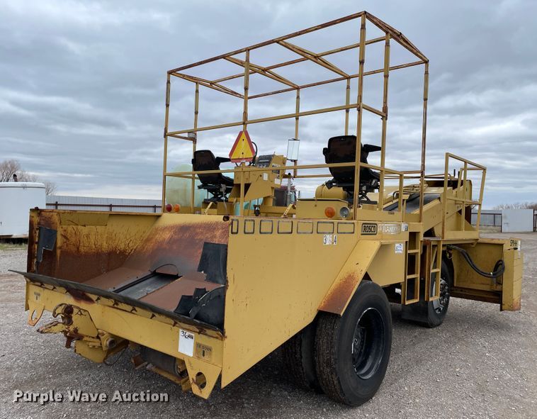 image for item DJ5060 2001 Rosco SPRHH  chip spreader