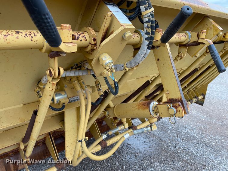 image for item DJ5060 2001 Rosco SPRHH  chip spreader