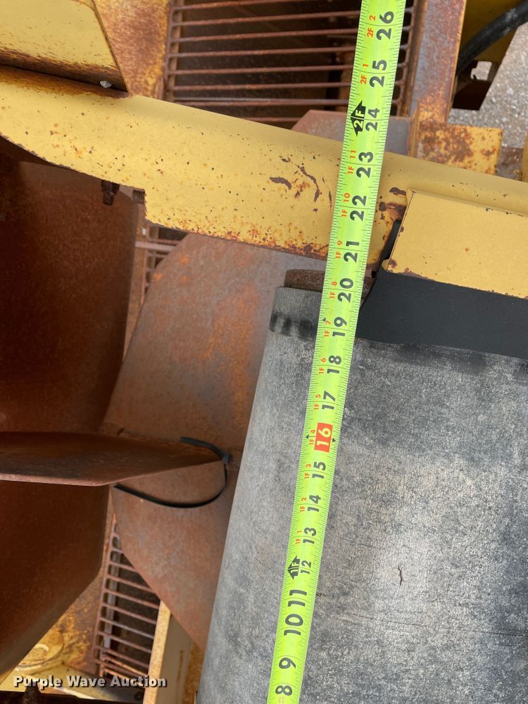 image for item DJ5060 2001 Rosco SPRHH  chip spreader