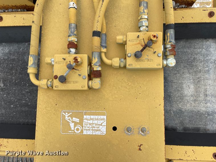 image for item DJ5060 2001 Rosco SPRHH  chip spreader