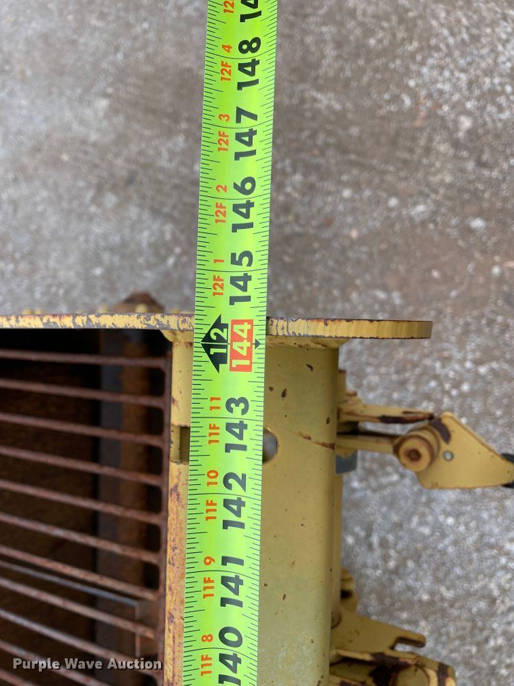 image for item DJ5060 2001 Rosco SPRHH  chip spreader