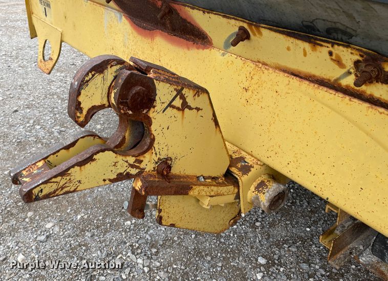 image for item DJ5060 2001 Rosco SPRHH  chip spreader